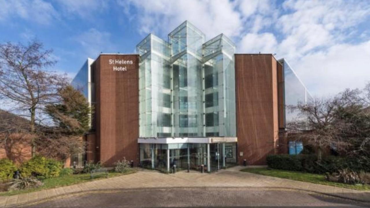 Mercure St Helens St Helens  Экстерьер фото